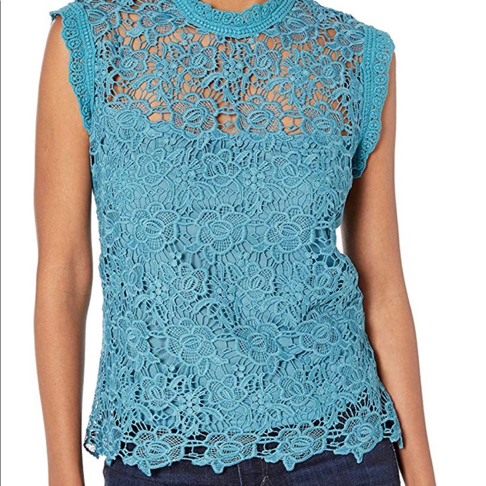🏅3X HP NWT sleeveless lace delicate blue